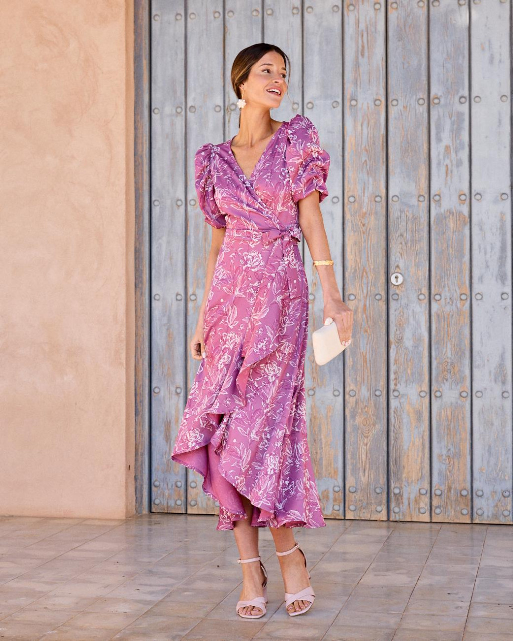 Vestido com Decote Violeta